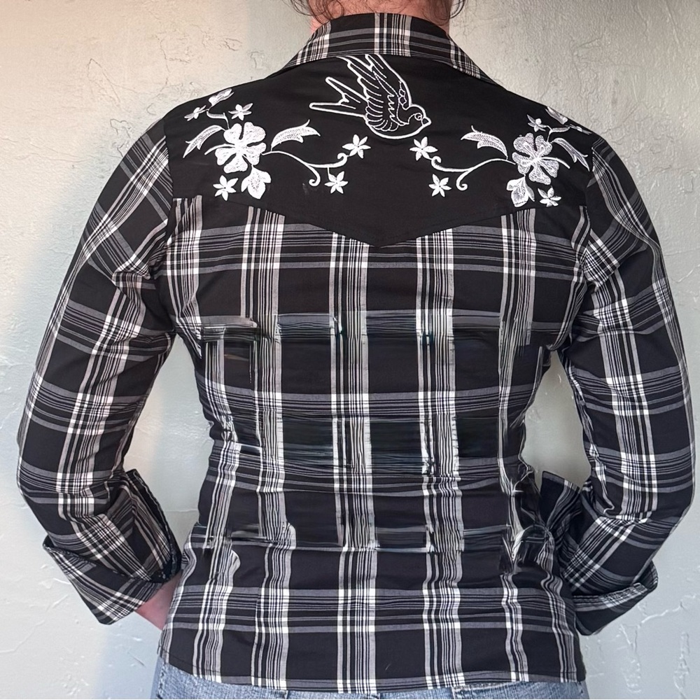 Collectif Cintage Black & White Plaid Swallow Floral Embroidered Button-Up Shirt